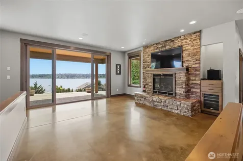 11027 Vernon Road Lake Stevens WA 98258