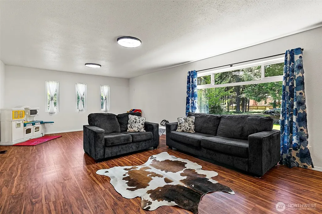 32818 174th Place SE Auburn WA 98092