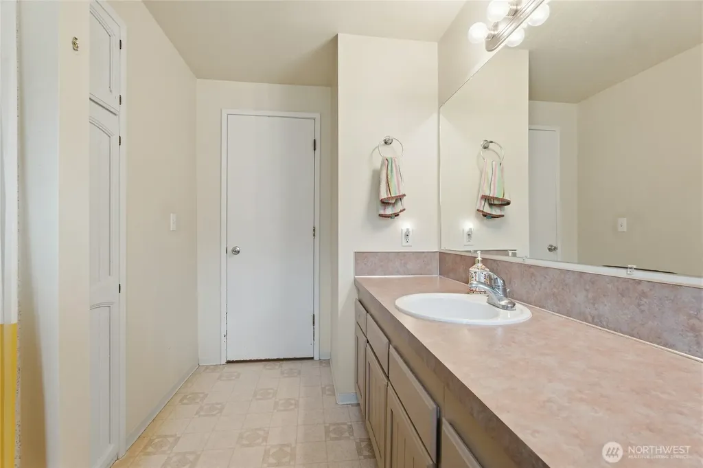 709 Enterprise Drive NE Lacey WA 98516