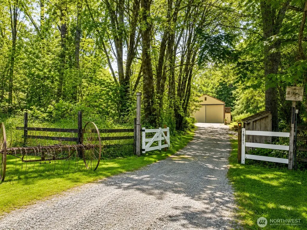 15221 342nd Avenue NE Duvall WA 98019