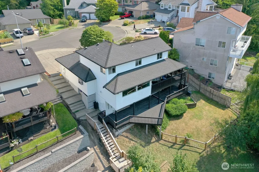 1308 11th Street Pl SW Puyallup WA 98371