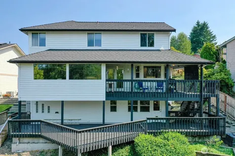 1308 11th Street Pl SW Puyallup WA 98371
