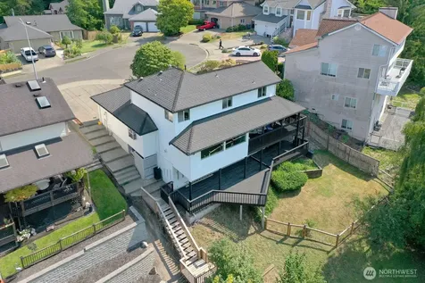 1308 11th Street Pl SW Puyallup WA 98371