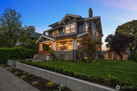 946 22nd Avenue E Seattle WA 98112