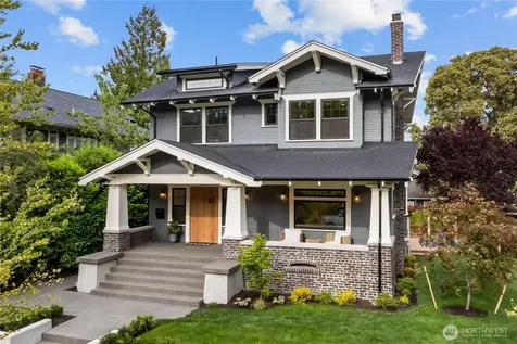 946 22nd Avenue E Seattle WA 98112