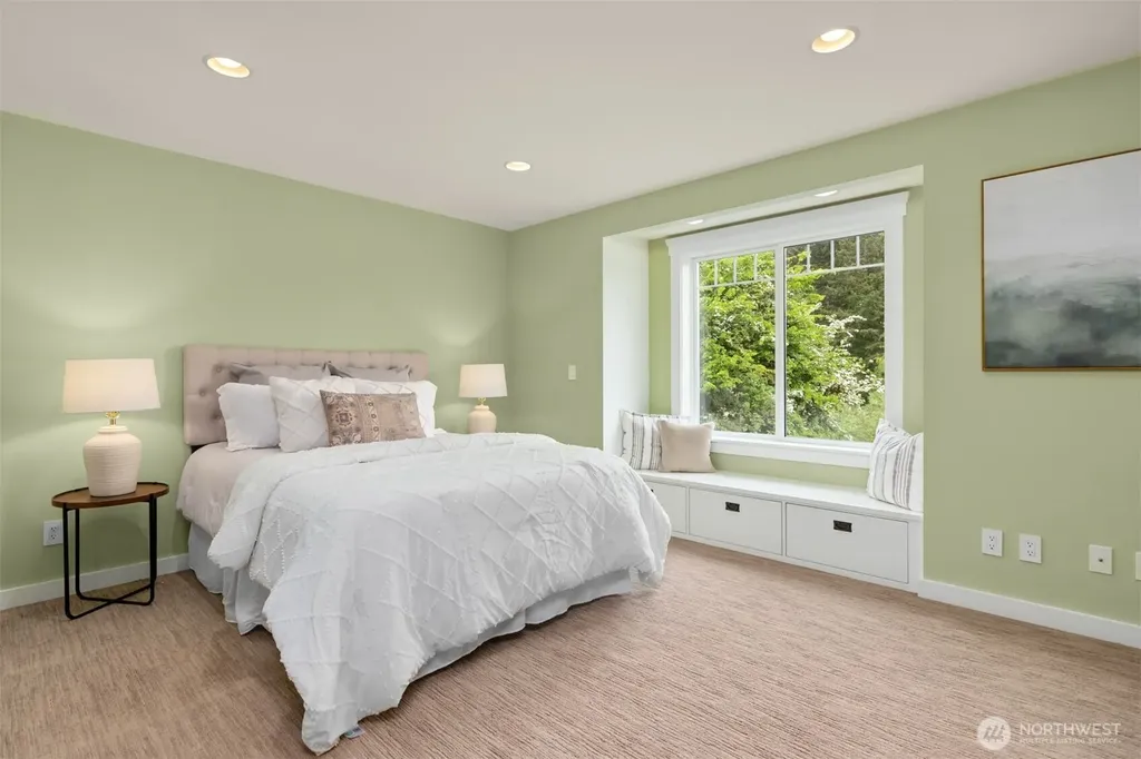 15390 Broom Street NE Bainbridge Island WA 98110