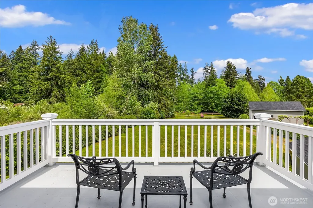 15390 Broom Street NE Bainbridge Island WA 98110