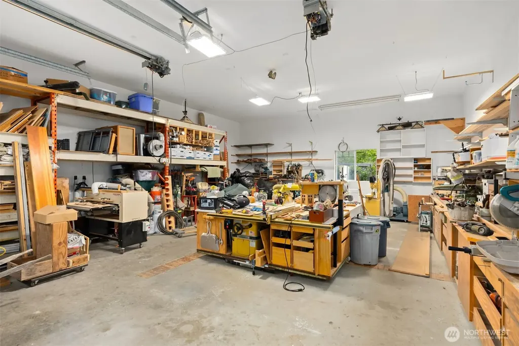 15390 Broom Street NE Bainbridge Island WA 98110