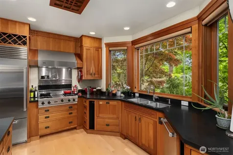 15390 Broom Street NE Bainbridge Island WA 98110