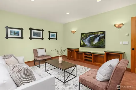 15390 Broom Street NE Bainbridge Island WA 98110