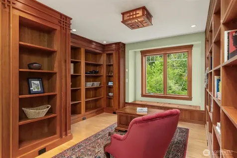 15390 Broom Street NE Bainbridge Island WA 98110