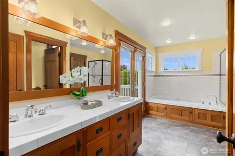 15390 Broom Street NE Bainbridge Island WA 98110