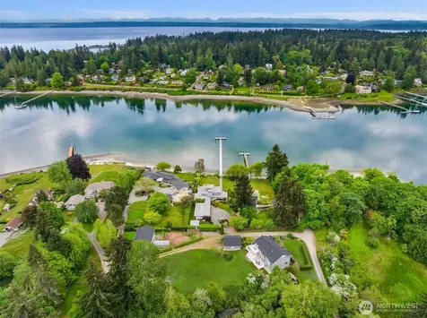15390 Broom Street NE Bainbridge Island WA 98110
