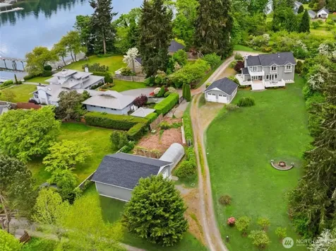 15390 Broom Street NE Bainbridge Island WA 98110