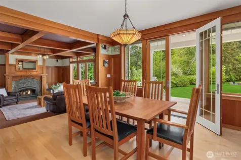 15390 Broom Street NE Bainbridge Island WA 98110