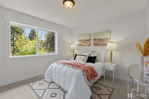 5632 31st Avenue SW Seattle WA 98126