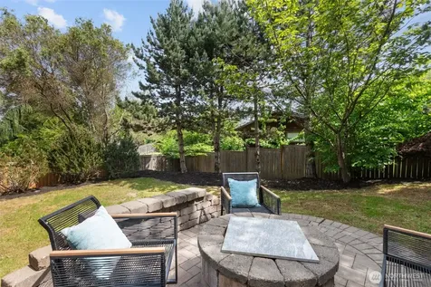 5632 31st Avenue SW Seattle WA 98126
