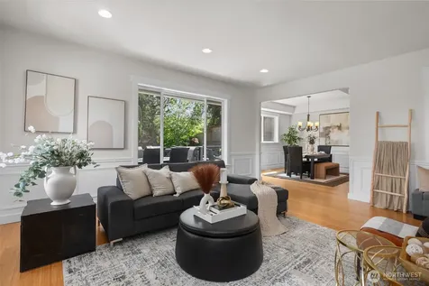 5632 31st Avenue SW Seattle WA 98126