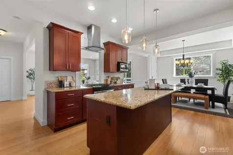 5632 31st Avenue SW Seattle WA 98126