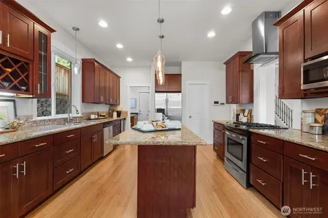 5632 31st Avenue SW Seattle WA 98126