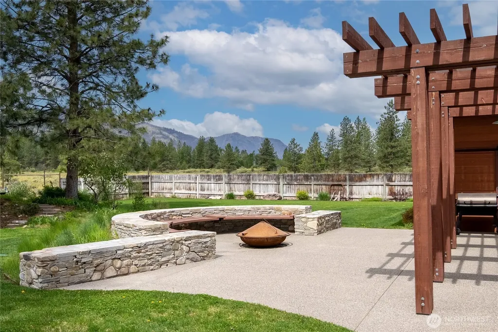 179 Wolf Creek Road Winthrop WA 98862