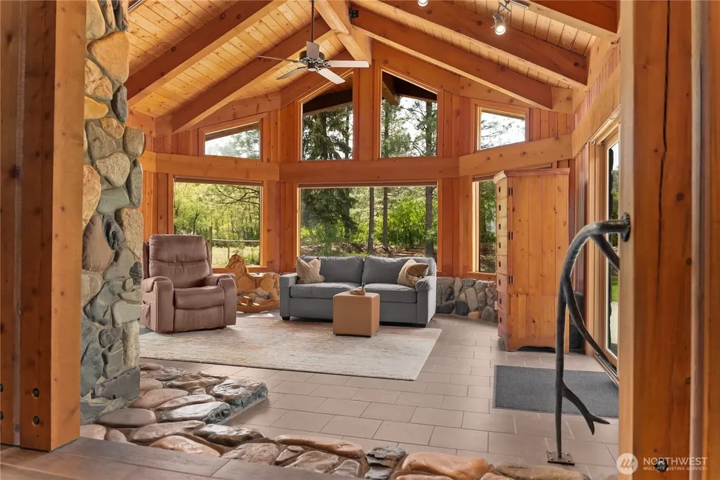 179 Wolf Creek Road Winthrop WA 98862