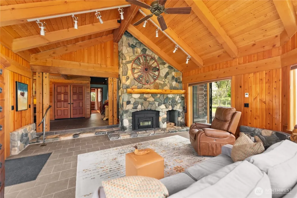 179 Wolf Creek Road Winthrop WA 98862