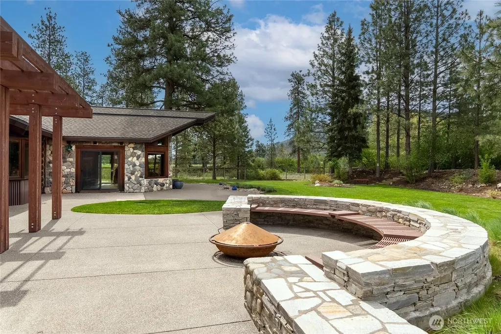 179 Wolf Creek Road Winthrop WA 98862
