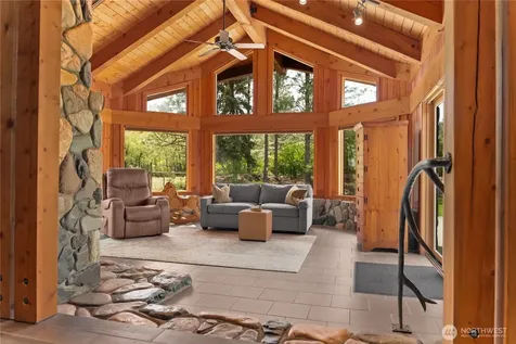 179 Wolf Creek Road Winthrop WA 98862