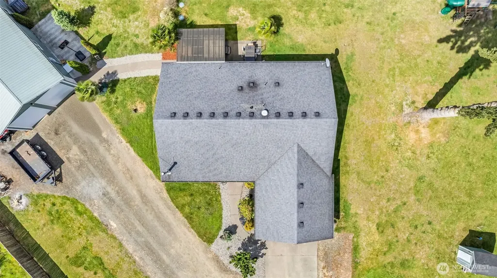 10313 School Land Road SW Rochester WA 98579