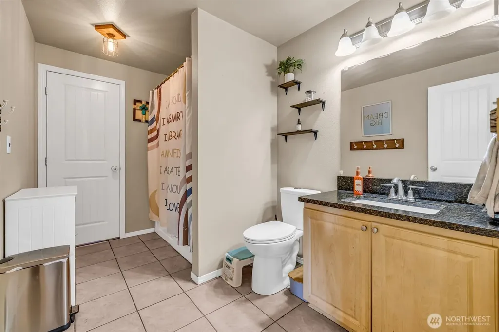 10313 School Land Road SW Rochester WA 98579