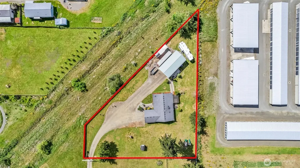 10313 School Land Road SW Rochester WA 98579