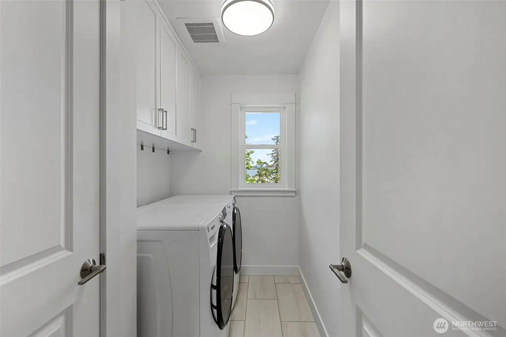 4982 Highland Drive Blaine WA 98230
