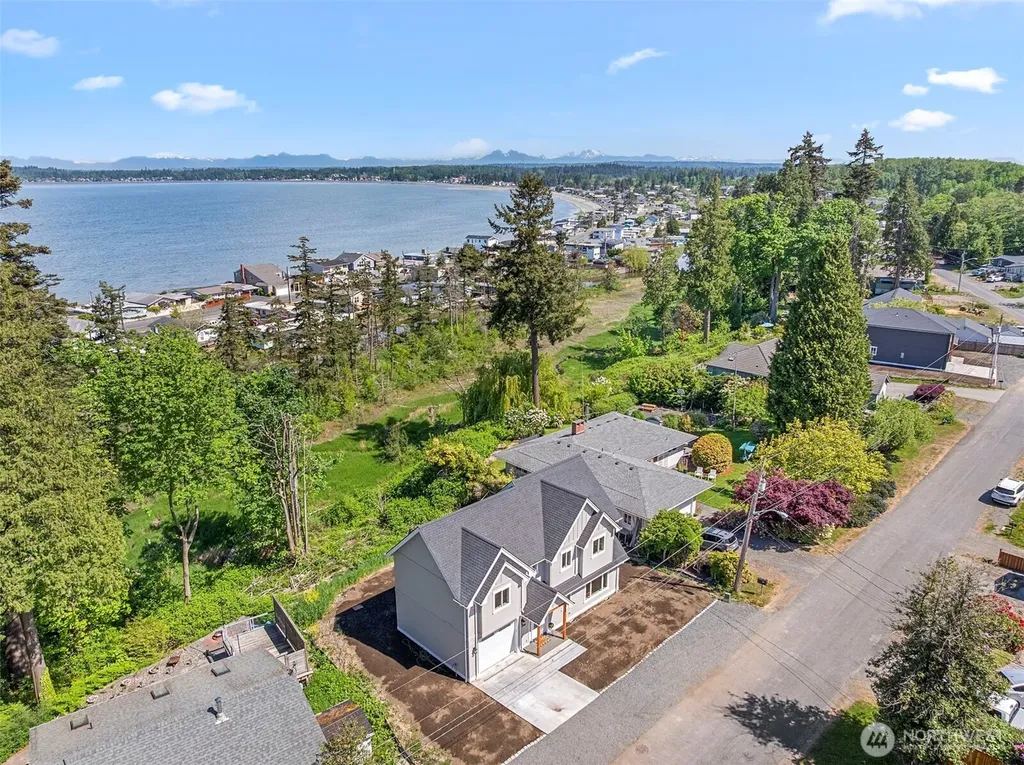 4982 Highland Drive Blaine WA 98230