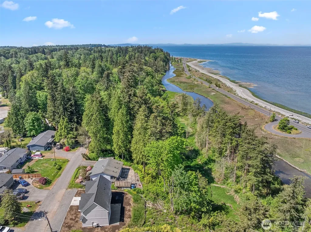 4982 Highland Drive Blaine WA 98230