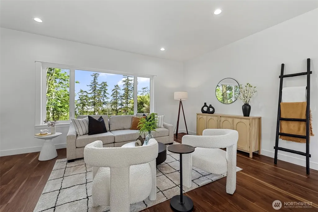 4982 Highland Drive Blaine WA 98230