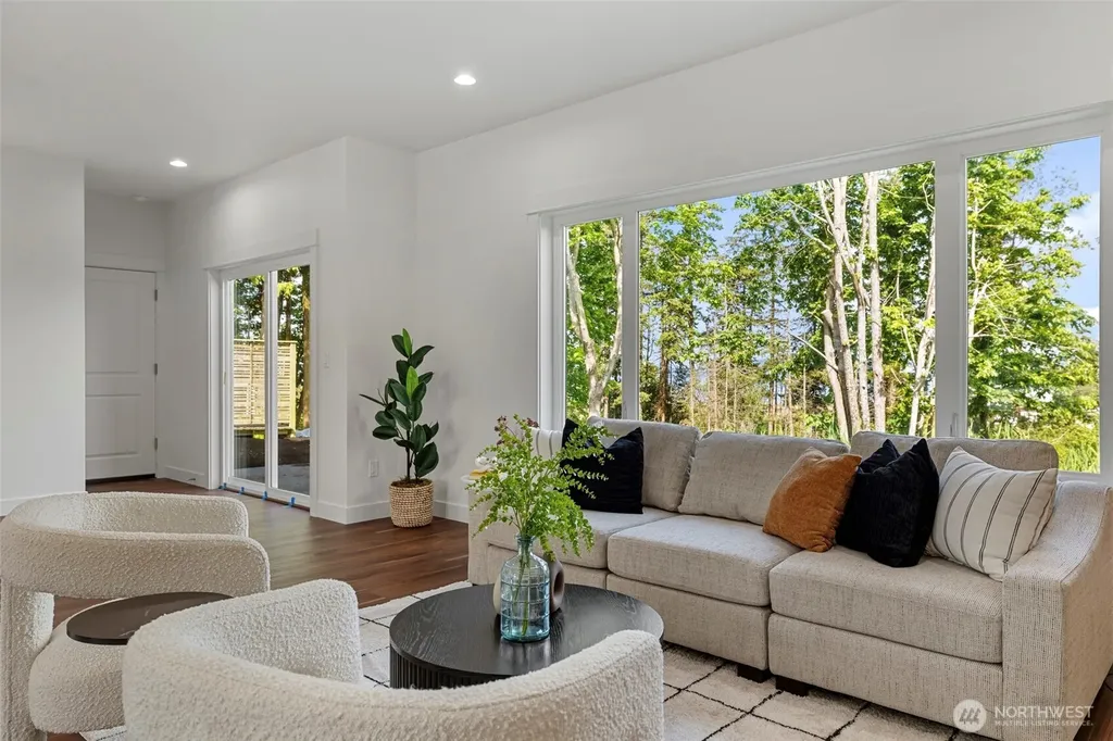 4982 Highland Drive Blaine WA 98230