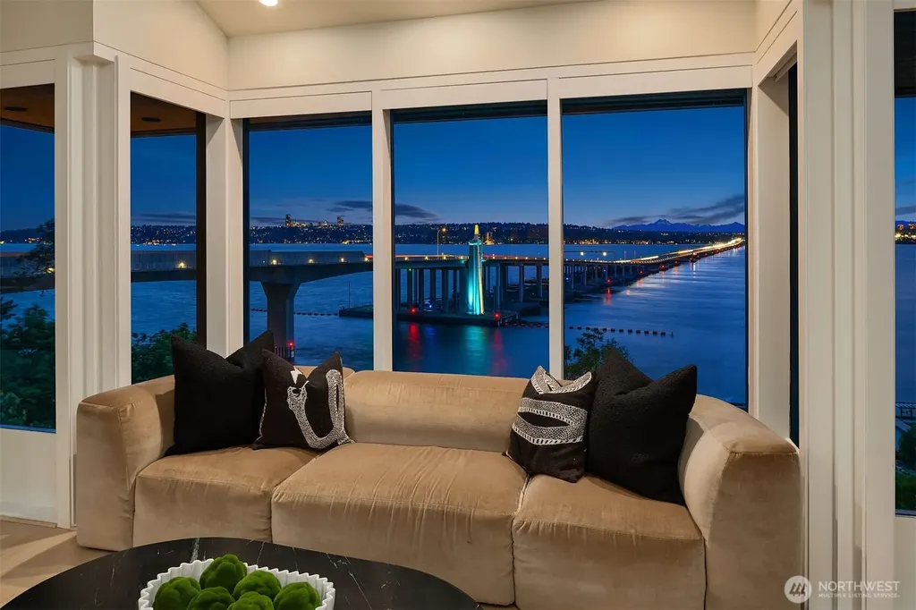 3223 Evergreen Point Road Medina WA 98039