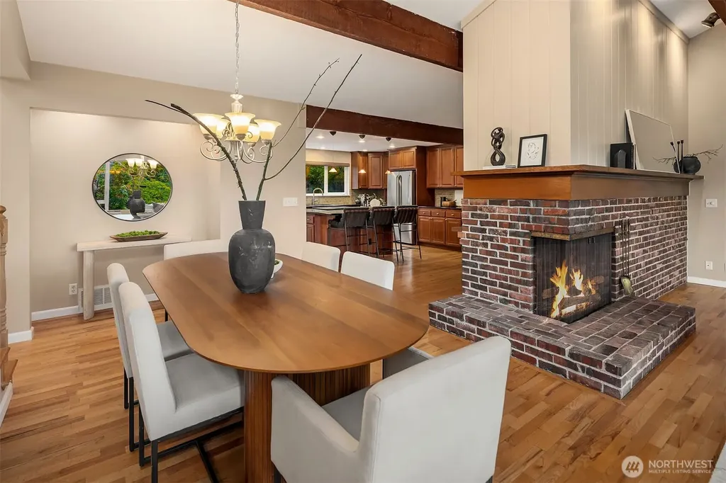 1333 98th Avenue NE Clyde Hill WA 98004