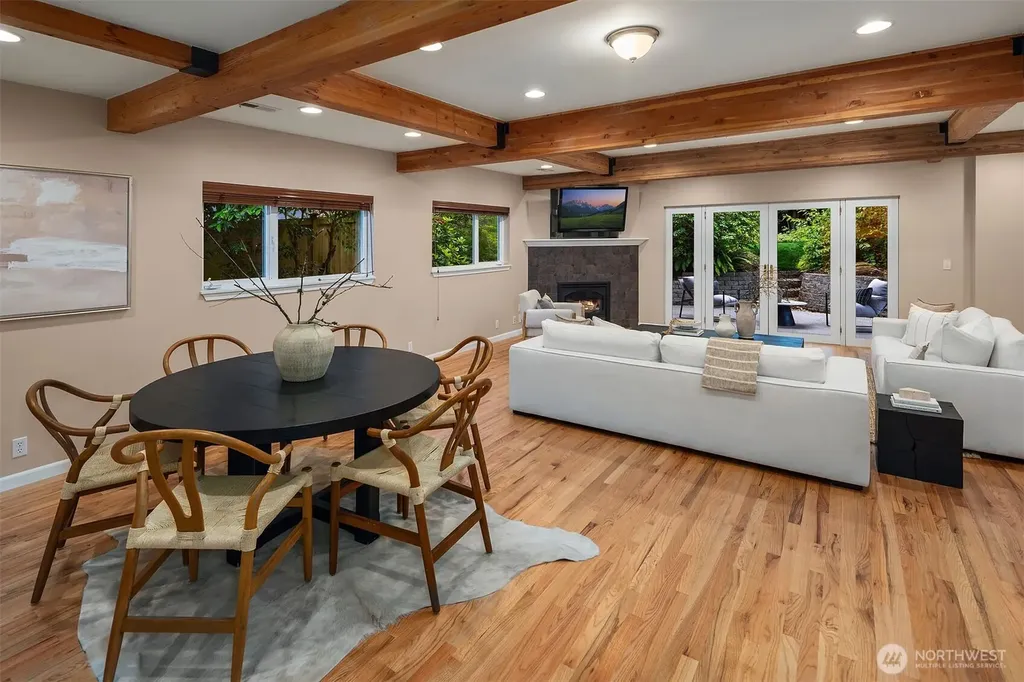1333 98th Avenue NE Clyde Hill WA 98004