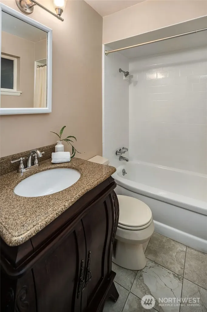 1333 98th Avenue NE Clyde Hill WA 98004