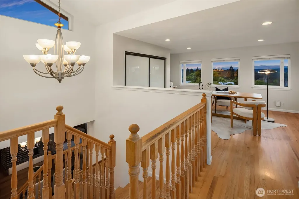 1333 98th Avenue NE Clyde Hill WA 98004