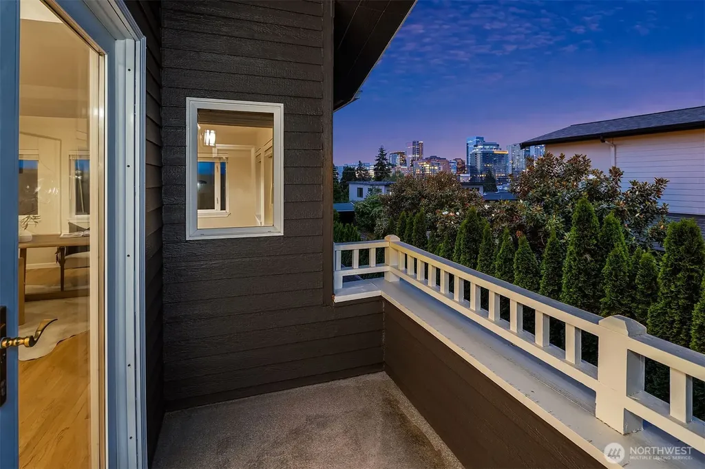 1333 98th Avenue NE Clyde Hill WA 98004