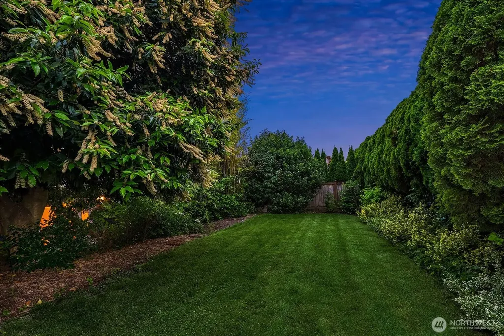 1333 98th Avenue NE Clyde Hill WA 98004