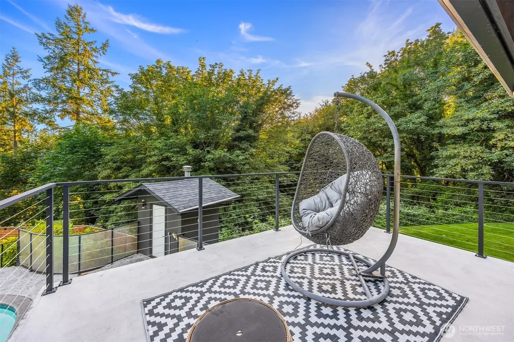 12422 68th Avenue NE Kirkland WA 98034