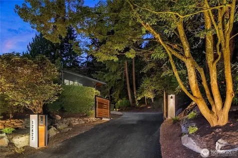 12422 68th Avenue NE Kirkland WA 98034