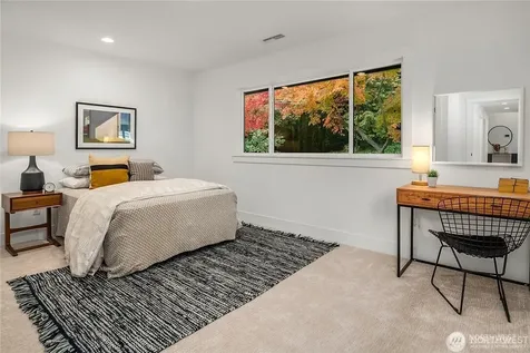 12422 68th Avenue NE Kirkland WA 98034