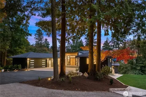 12422 68th Avenue NE Kirkland WA 98034