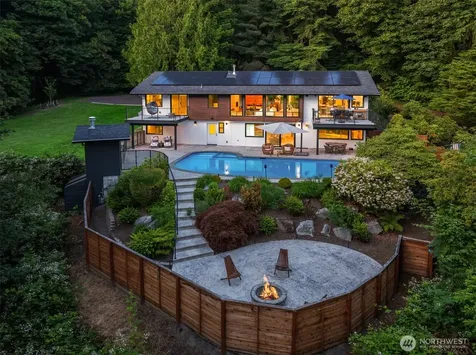 12422 68th Avenue NE Kirkland WA 98034