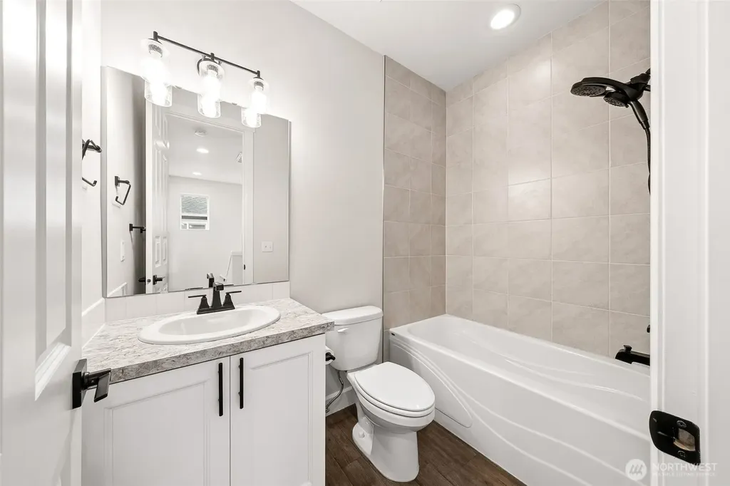 13217 192nd Avenue E Bonney Lake WA 98391